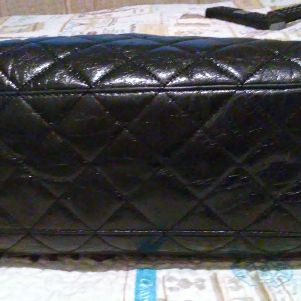 MK black caviar leather with gold accents - Picture 2 of 5